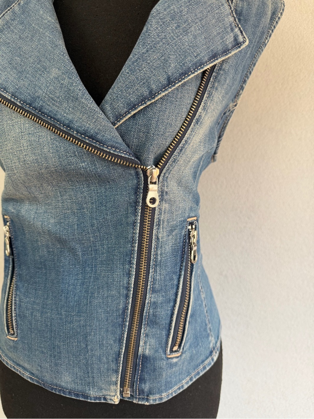 Paige Denim Vest Small Women’s Full Zipper Collared Blue - Picture 5 of 12